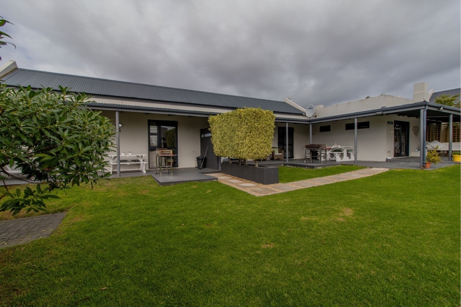 9 Bedroom Property for Sale in Olifantskop Western Cape
